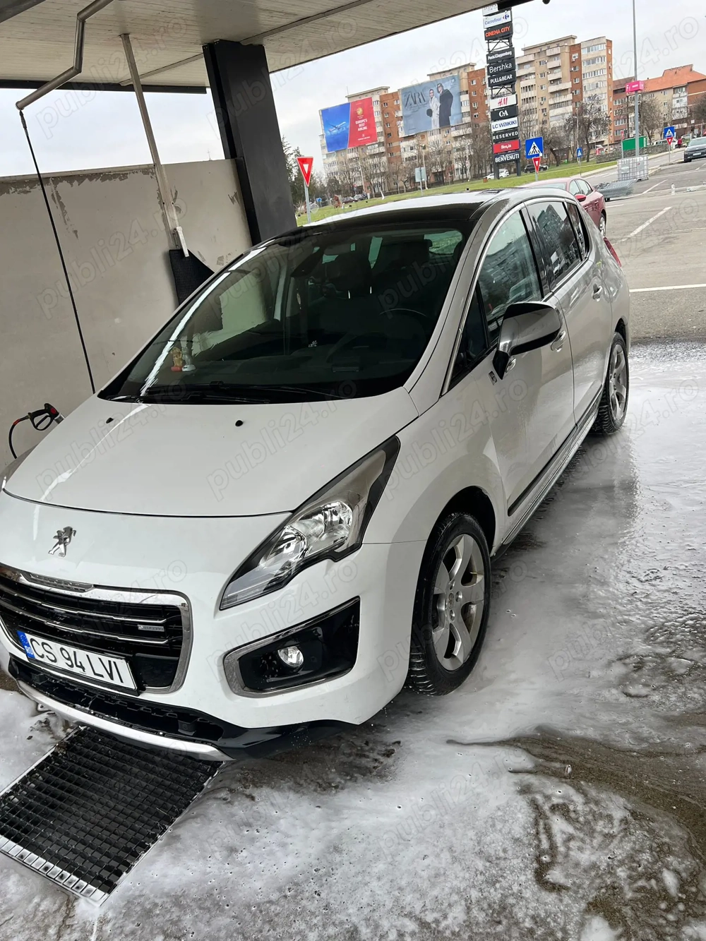 Vând Peugeot Hibrid pret in euro 8000 ușor negociabil