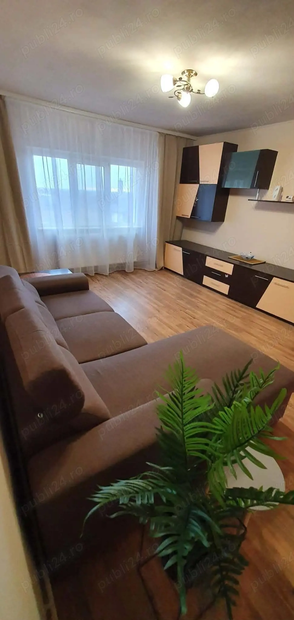 Persoana Fizica. Apartament 3 camere decomandate   72 mp + Balcon  KM 4 5, Aurel Vlaicu