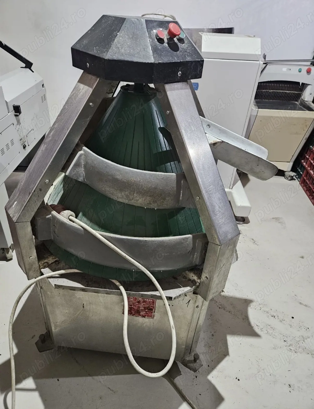 Vând Modelator conic de pâine