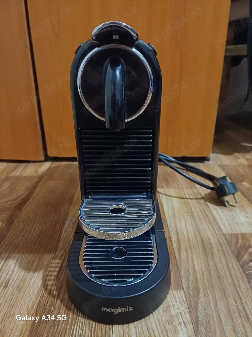 Aparat de cafea Magimix cu capsule Nespresso 