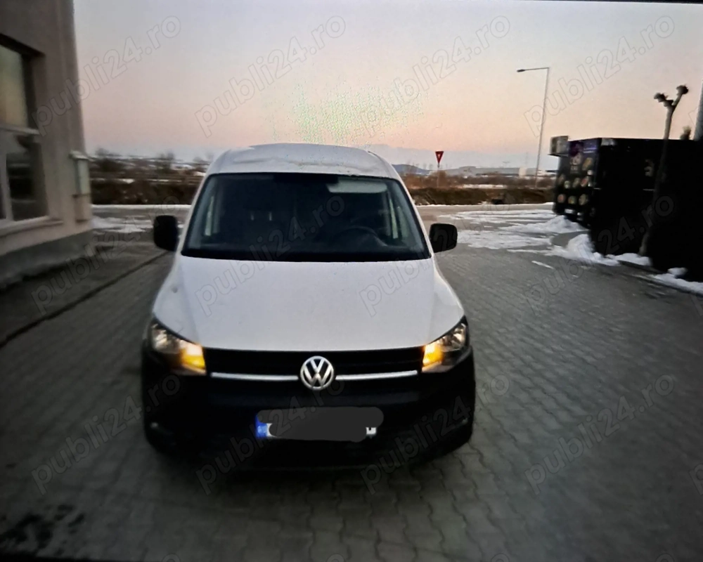 Vând Volkswagen Caddy maxi