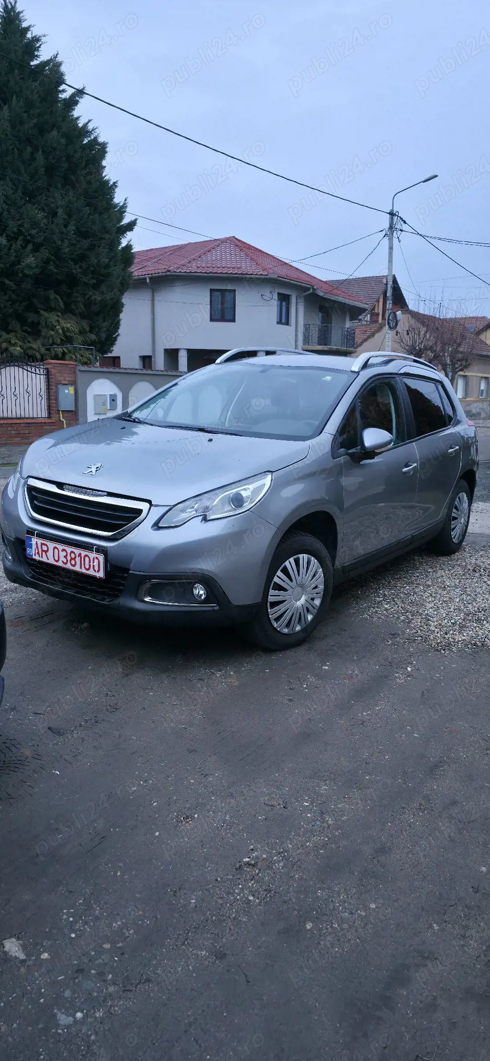 Peugeot 2008, 1.2l benzină an 2013