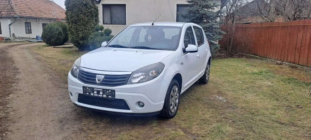 Dacia Sandero an 2010 motor 1,2 , 55 kw, 75 CP recent adus