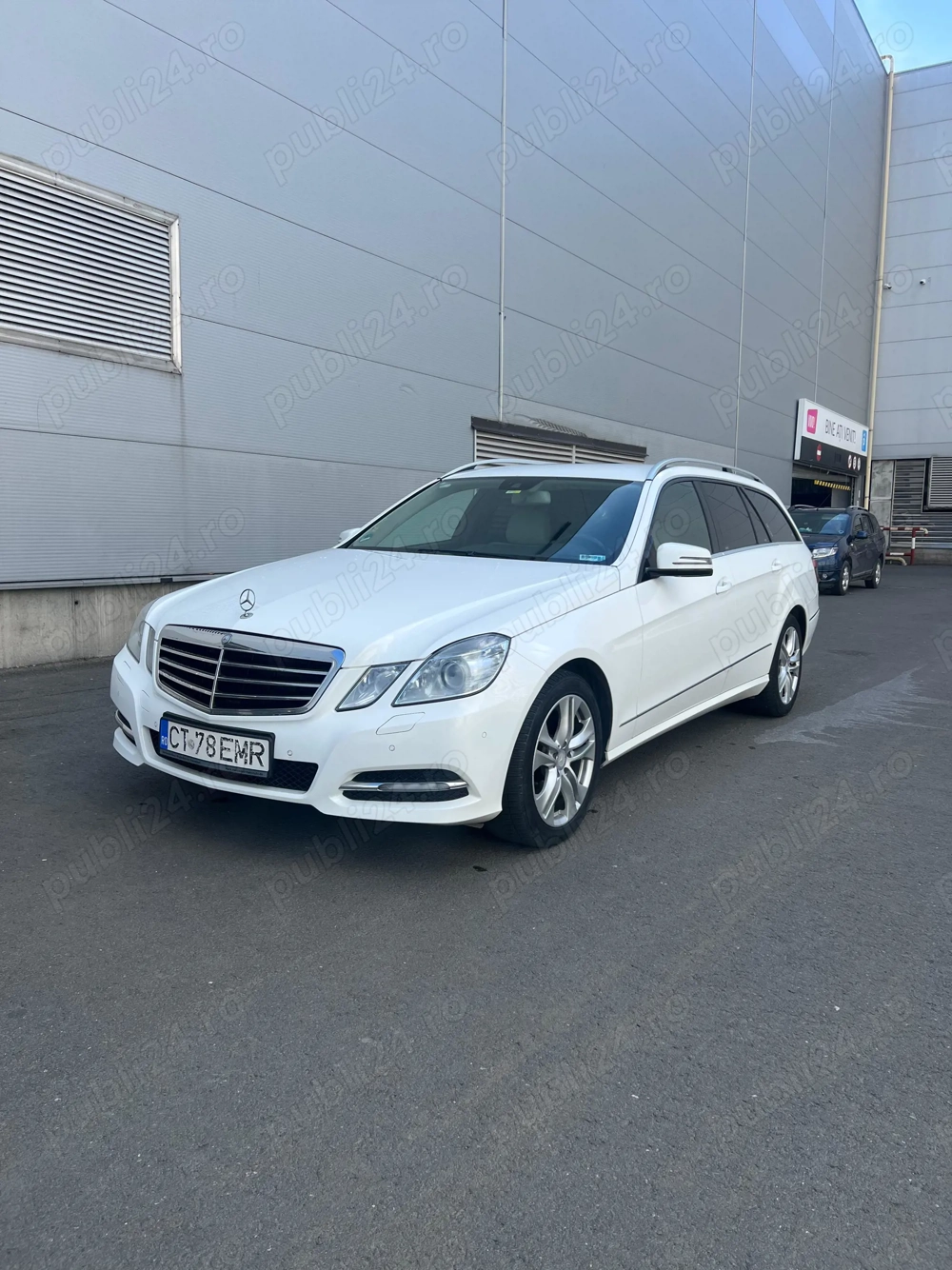 Vind Mercedes E 220 CDI Manual