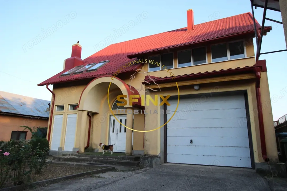 Vila impunatoare cu iesire la lac, Peris 