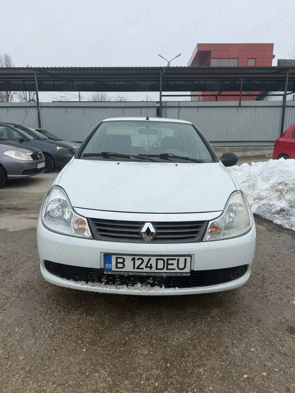 Vand renault symbol 2011 pret negociabil