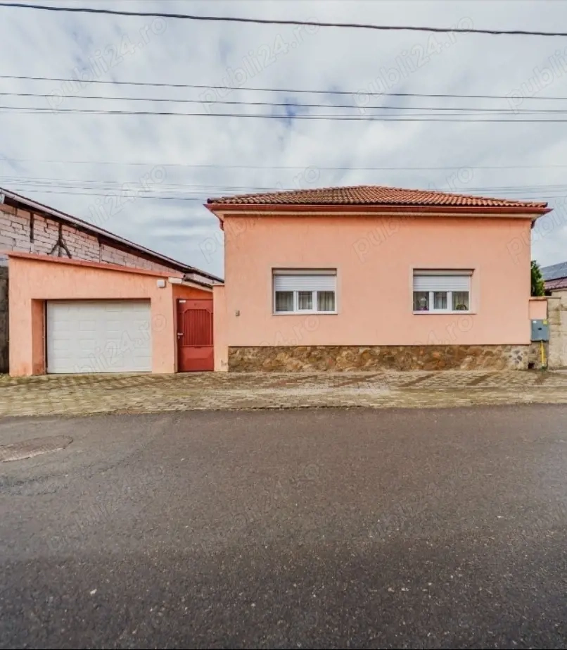 Casa gata de mutat, 5 minute de centru, Parneava