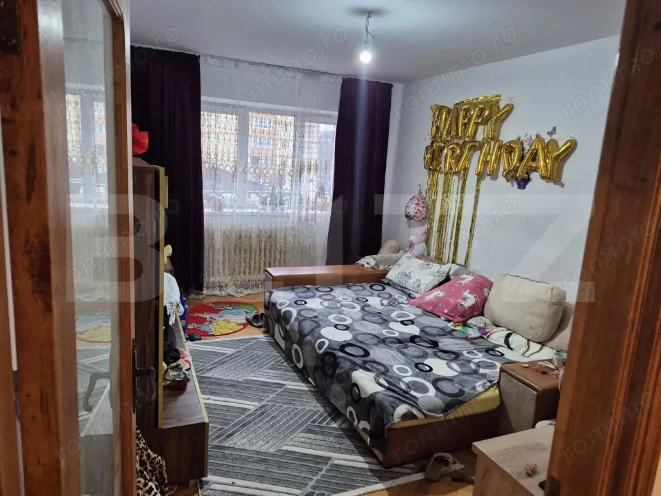 Apartament 3 camere, etaj intermediar,  cartier George Enescu