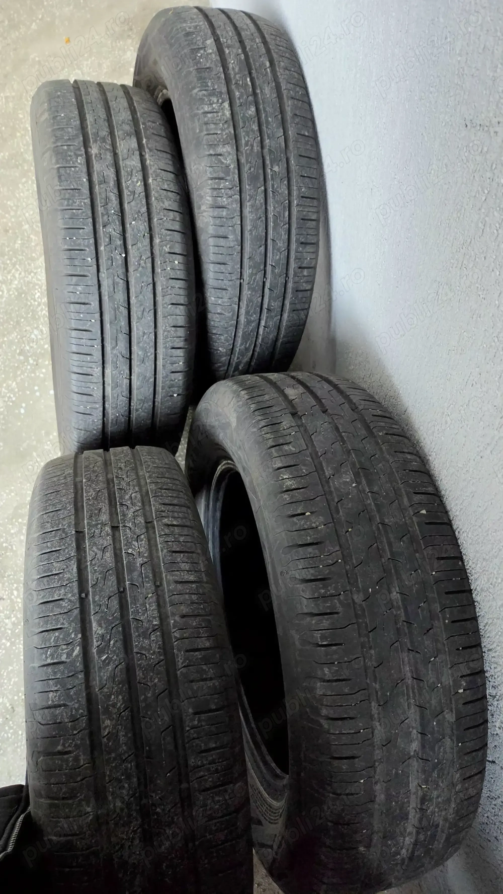 Vand 4 cauciucuri de vara Continental, 185/65/15. DOT iunie 2023.