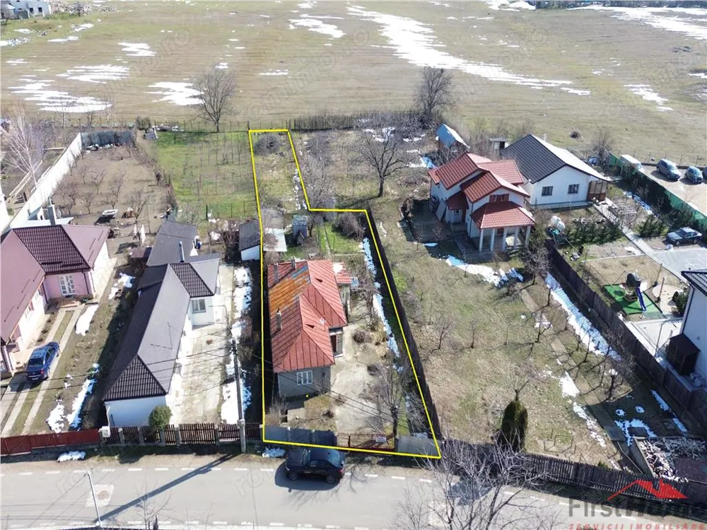 Casa batraneasca de vanzare in Campineanca str Marului nr 8