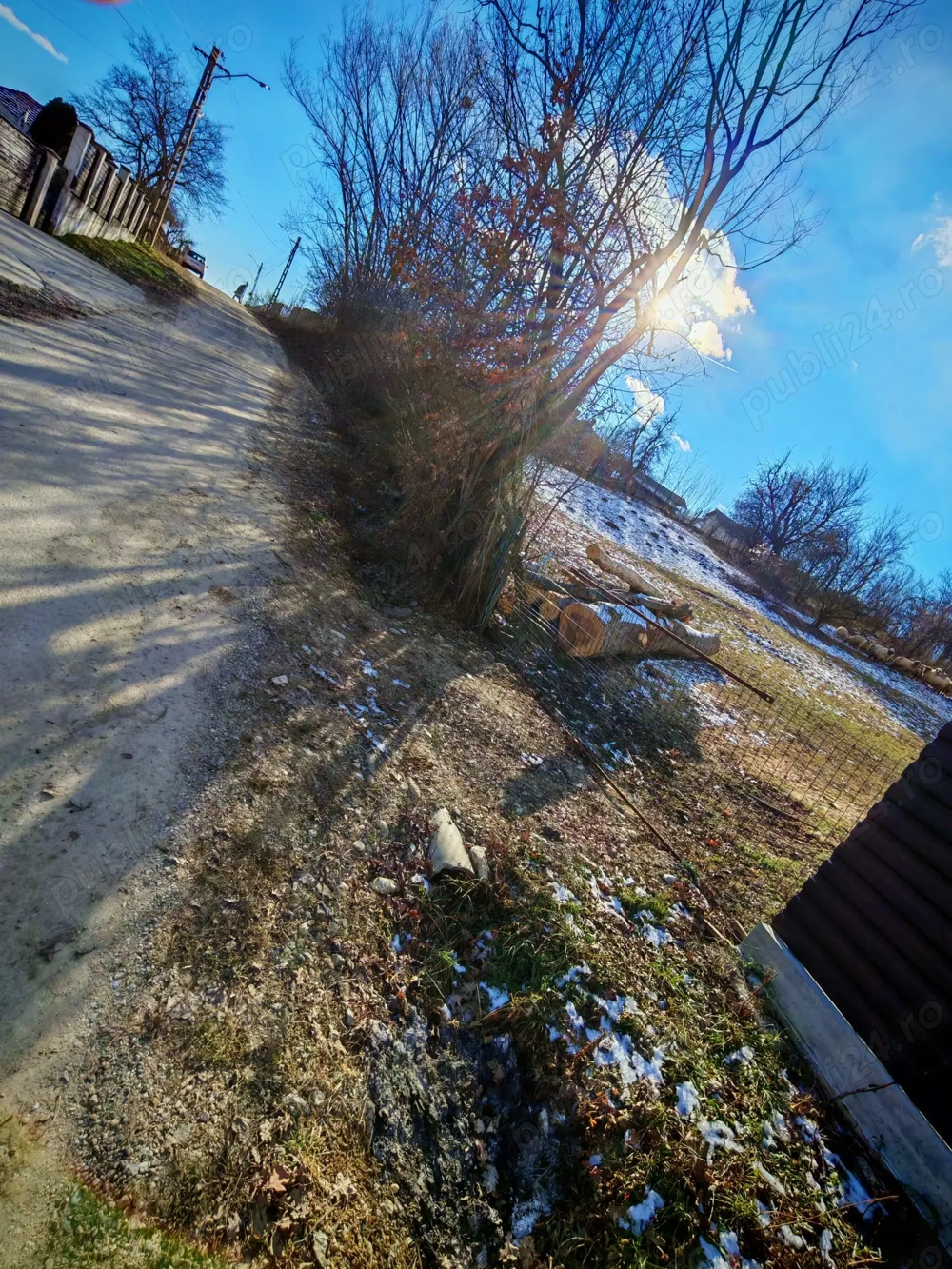 Teren intravilan de vânzare