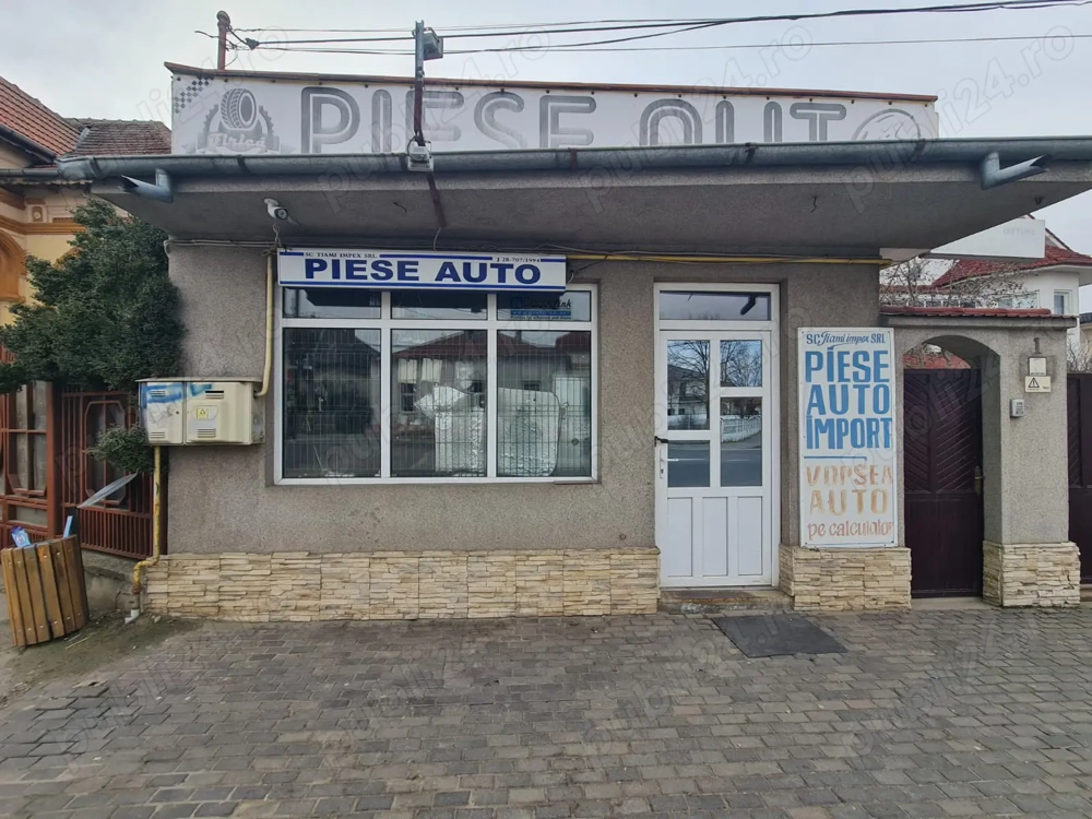 Închiriez spațiu comercial in Caracal-Olt, str. Negru Vodă, nr. 1, 80 mp.
