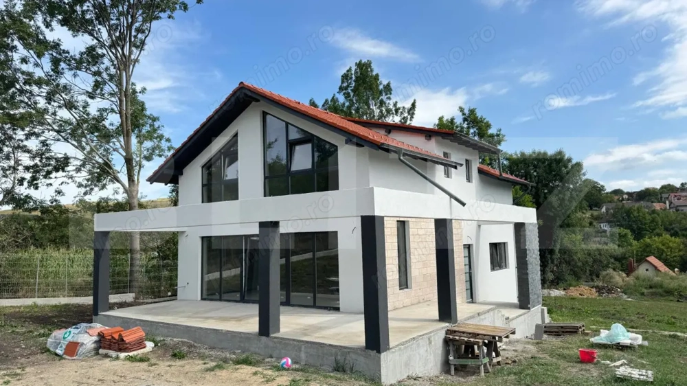 Casă individuală 148 mp, teren 710 mp, 10 min de Cluj - Sălicea