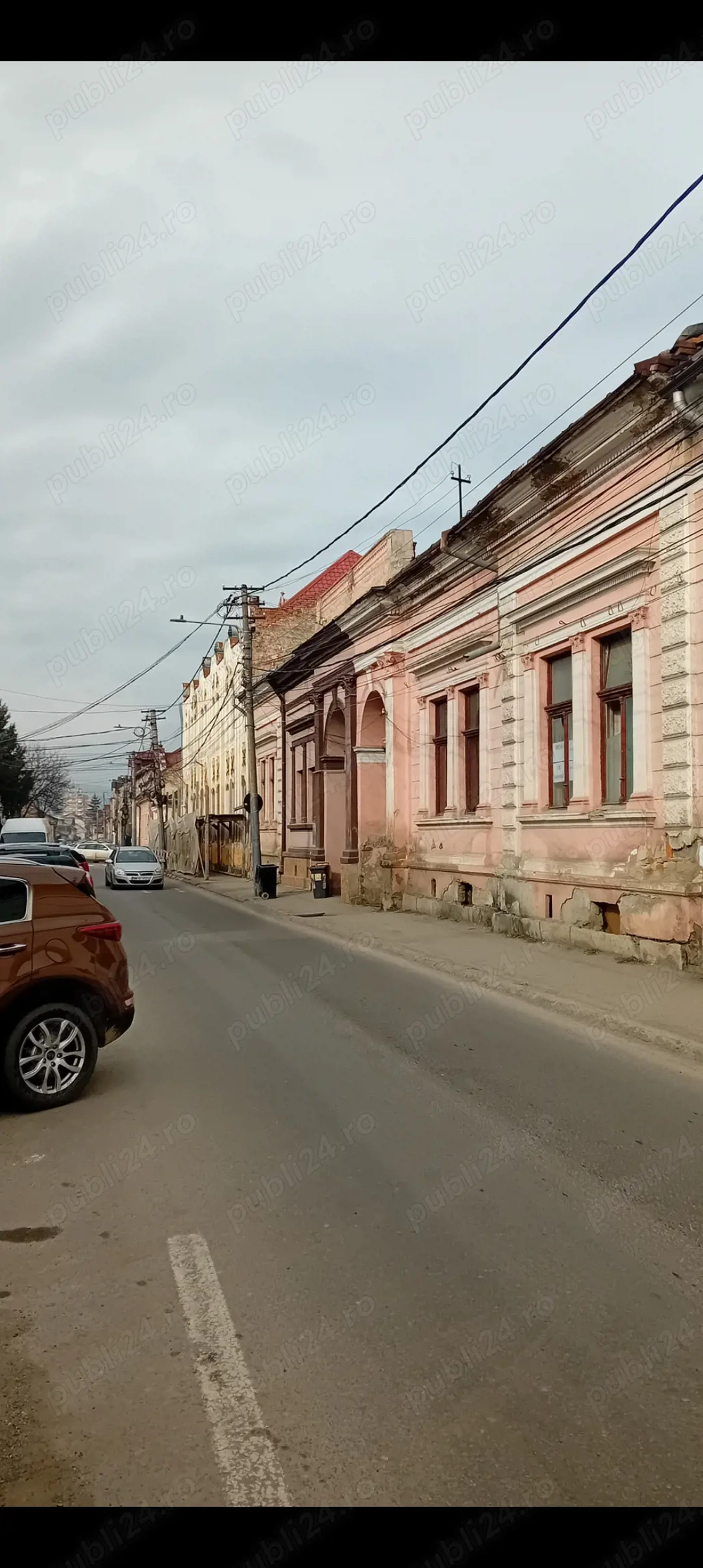 Ultra central .Vând schimb sau inchiriez