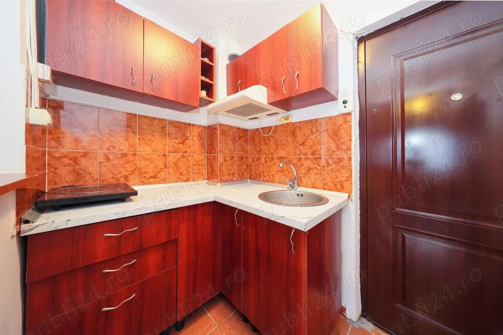 Particular Inchiriez garsoniera tip camera