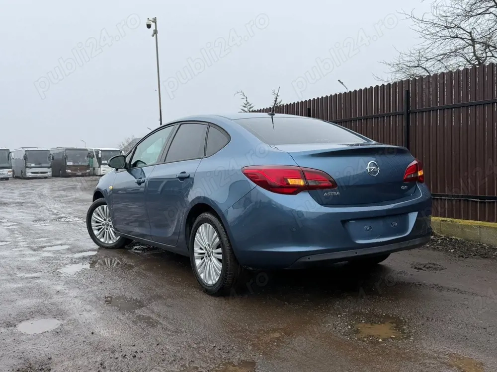 Opel Astra J An 2015 RAR efectuat 