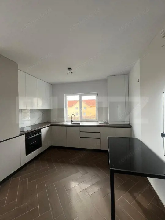 Casă tip duplex, 3 dormitoare, Sâncrai