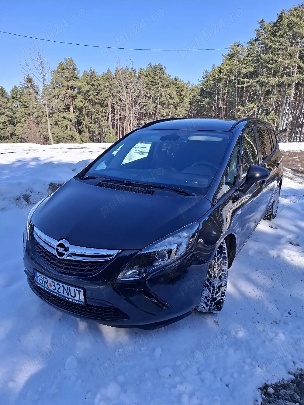 Vând opel zafira tourer