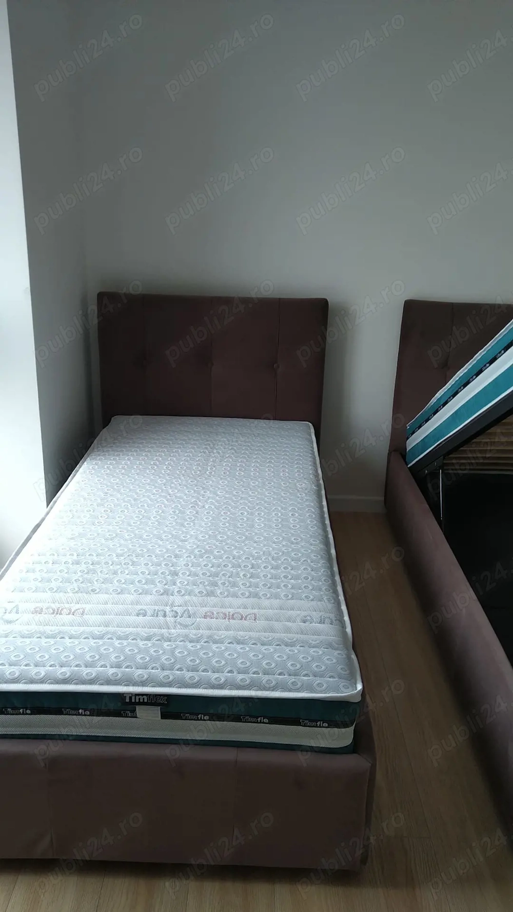 Vând 1 pat single tapitat Timflex