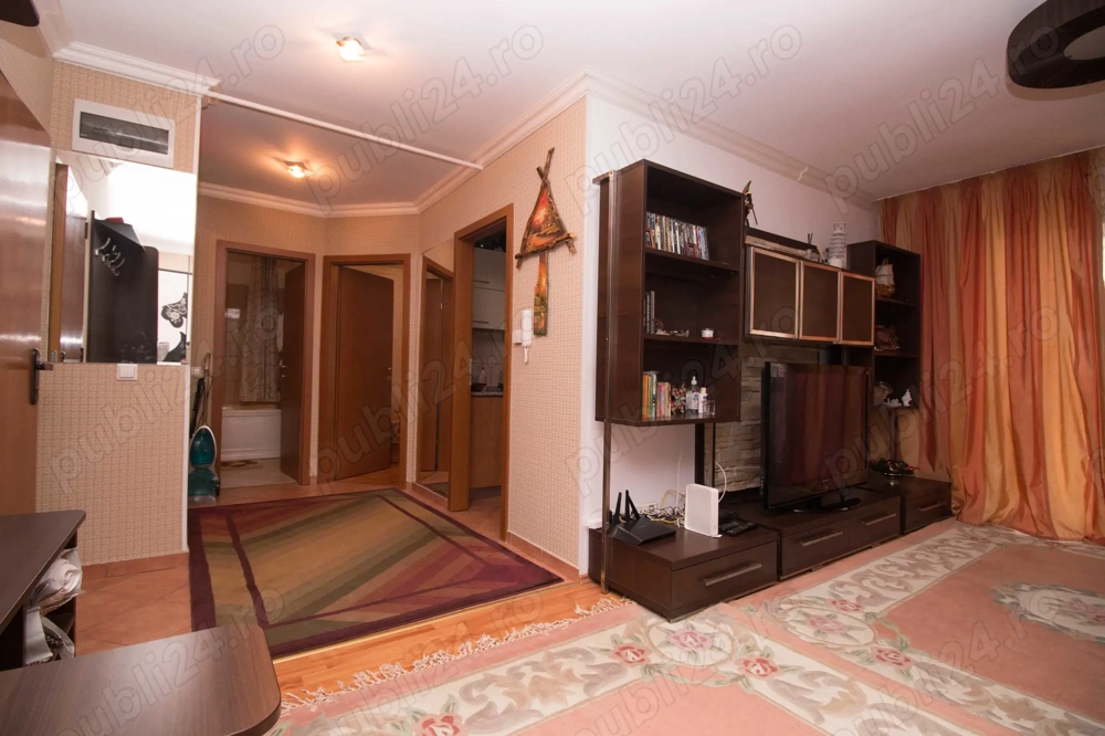 Apartament 2 camere in bloc cu lift etaj 1