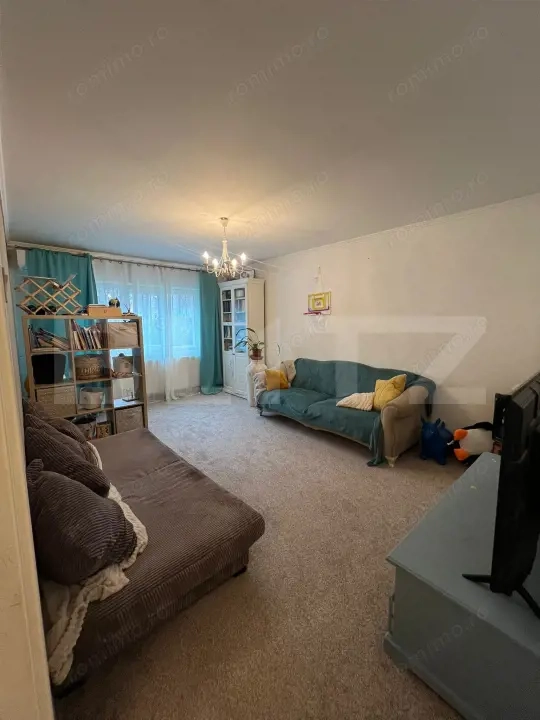 Apartament 3 camere, 64 mp, zona Rovine - Damarin