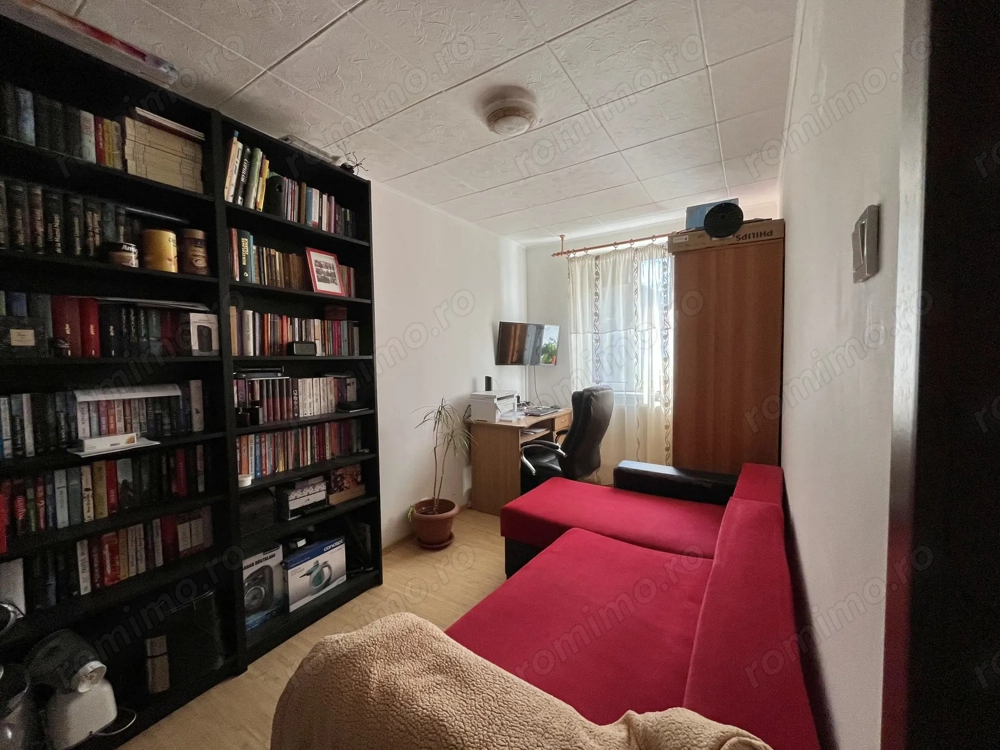 Vand apartament 3 camere Tandarei