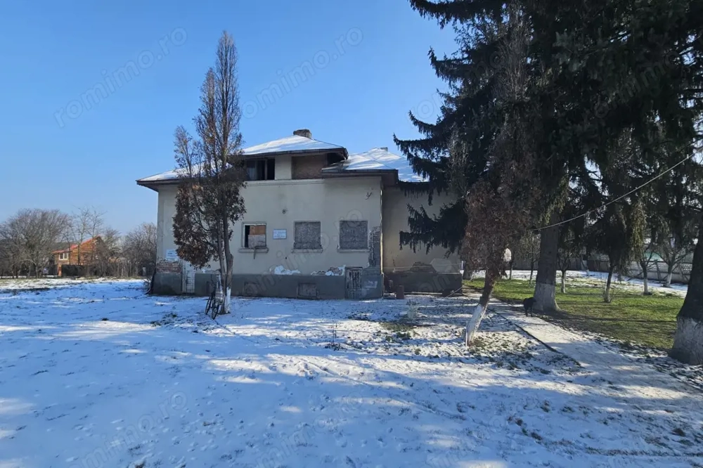 GRADIȘTEA | Teren si construcție pe malul lacului Cǎldǎrușani