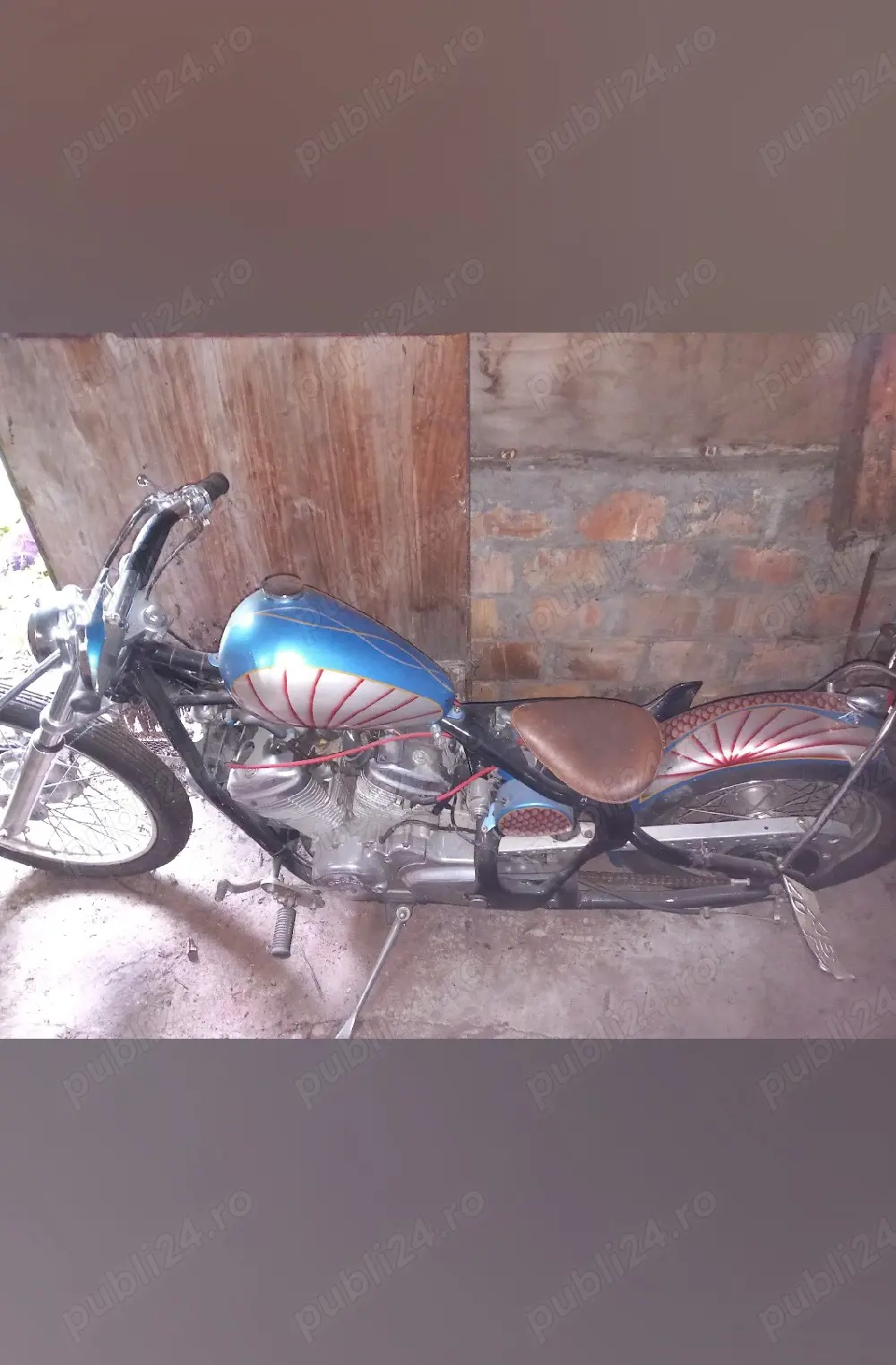 Motocicleta custom bobber 400cmc