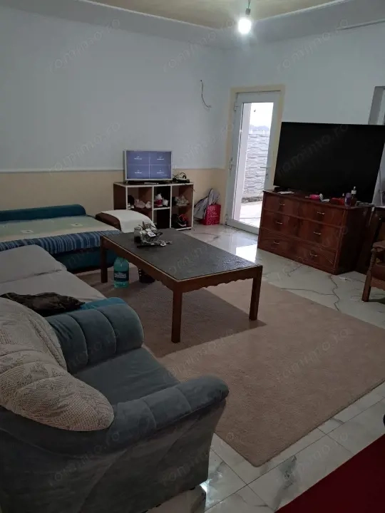 Varias - Duplex 4 Camere 