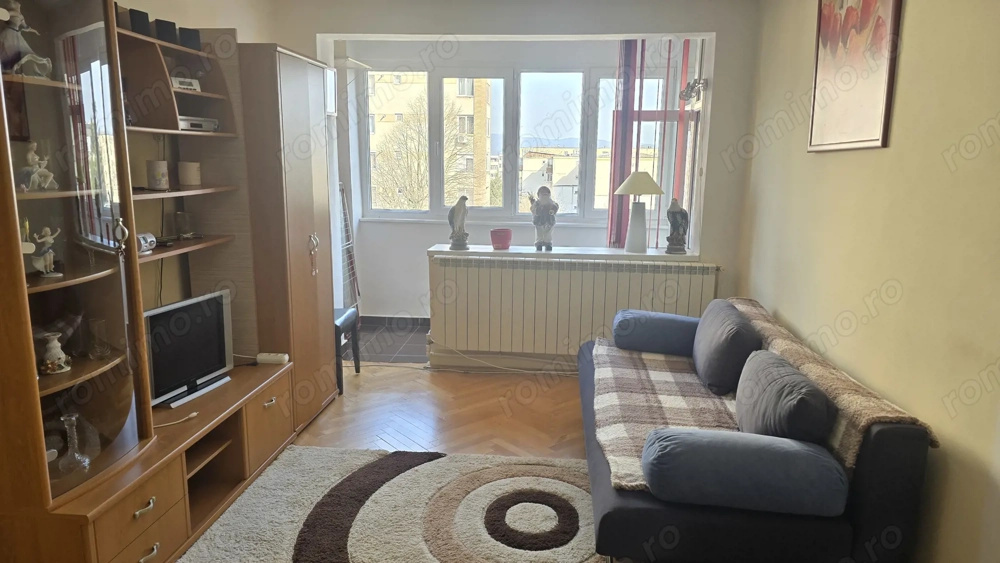 Vand sau inchiriez apartament 2 camere decomandat in Deva, zona Balcescu, etaj 3, mobilat