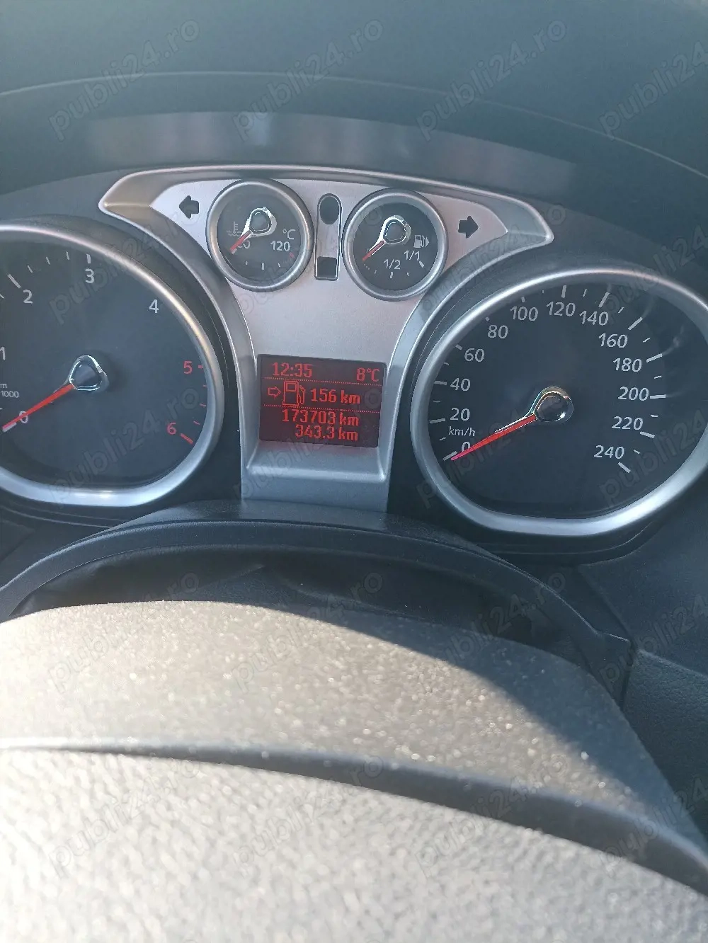 vînd Ford focus doi dizel euro 4 anul 2008 