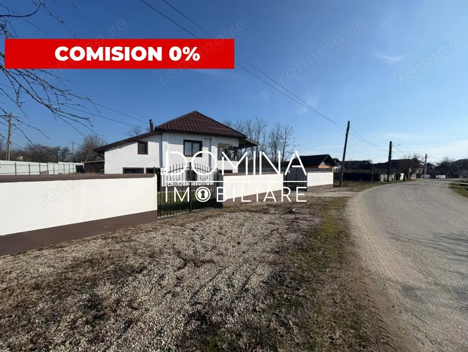 Vânzare casă P+1 și teren generos în Stănești - *stil rustic-conac*