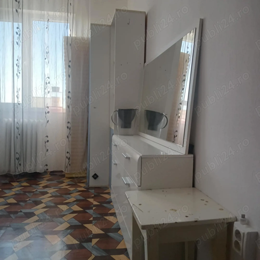 Vînd garsoniera confort 3 et4 confecții arad 