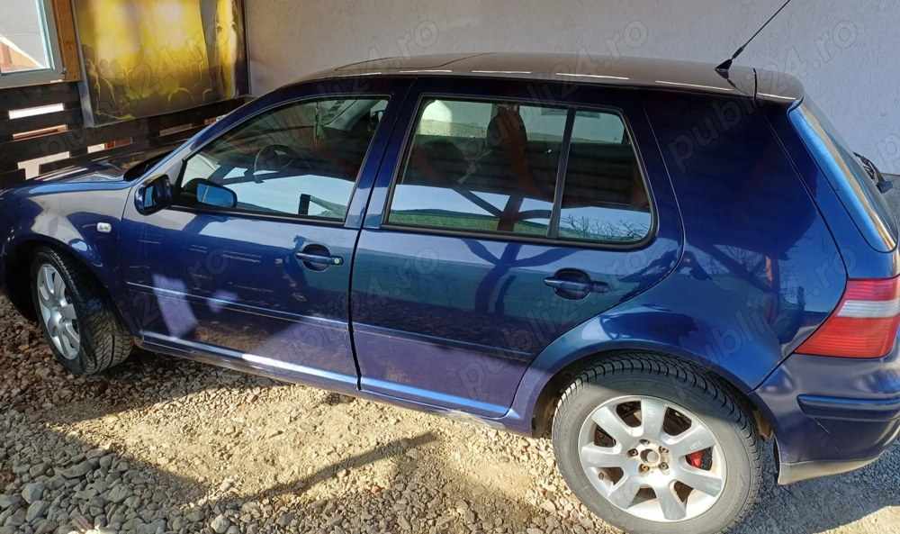 DE VÂNZARE VW GOLF 4-1,4 benzina, an 2004
