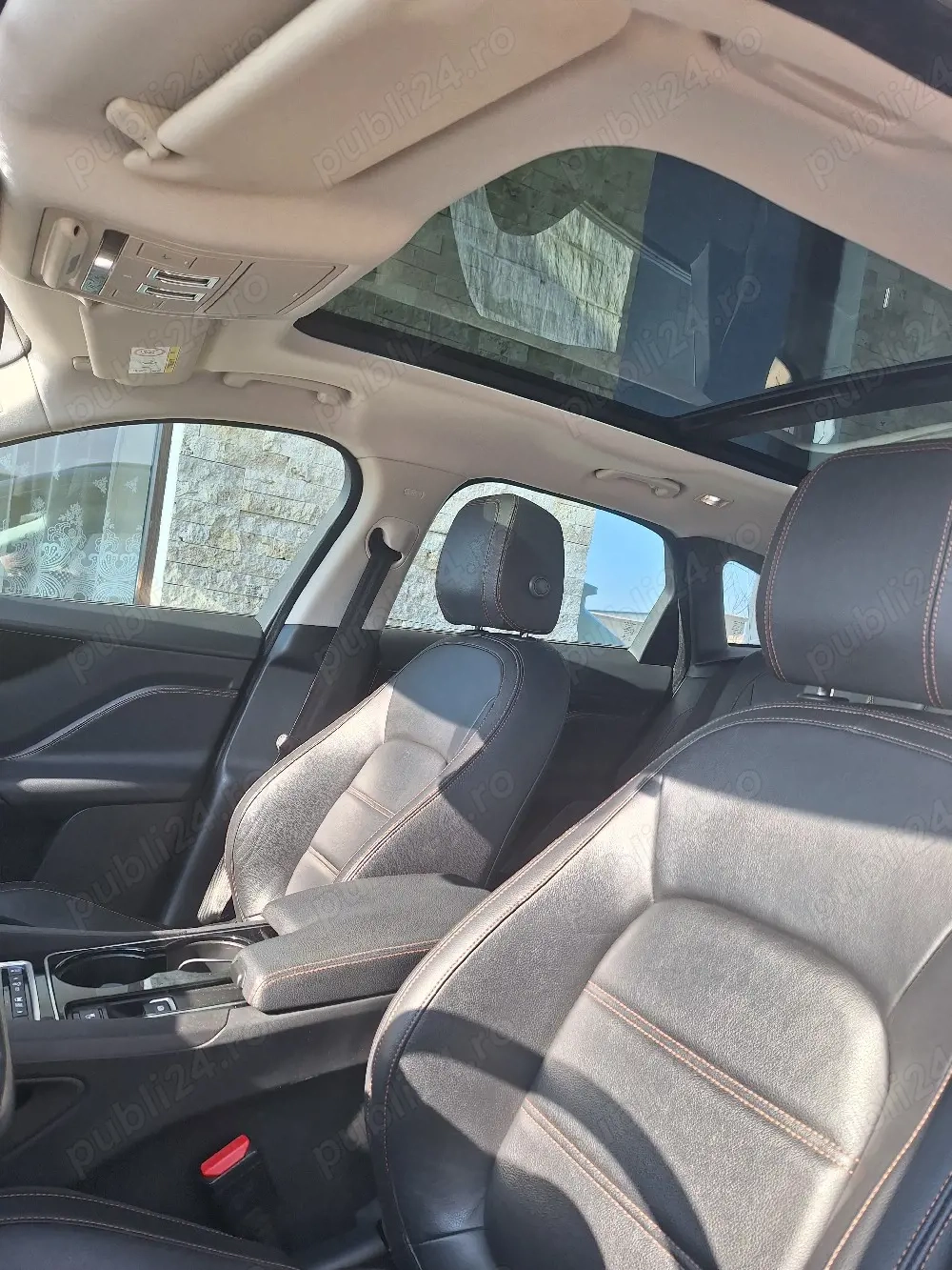 vind Jaguar F Pace 2000 d .An fabricatie 2017 .