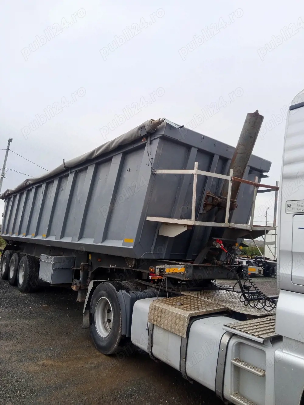 caut muncă benă fier