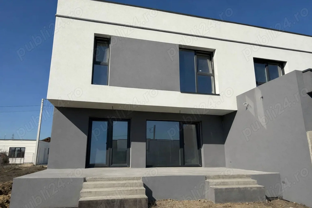 Vanzare duplex modern poziție excelenta.