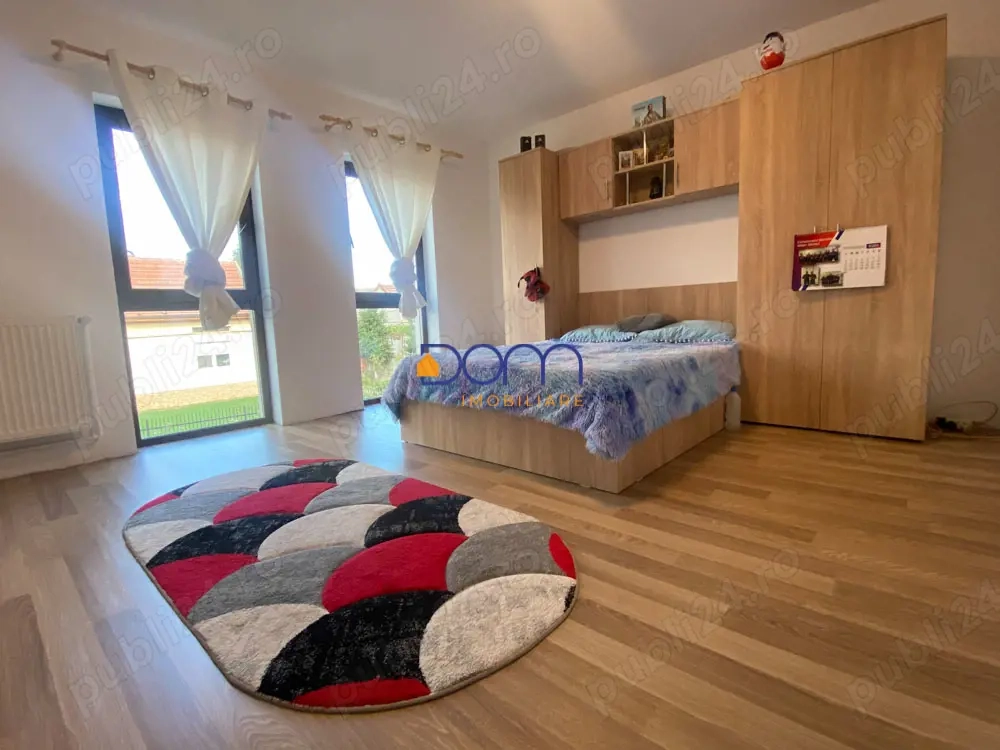 Vila spatioasa recent finalizata