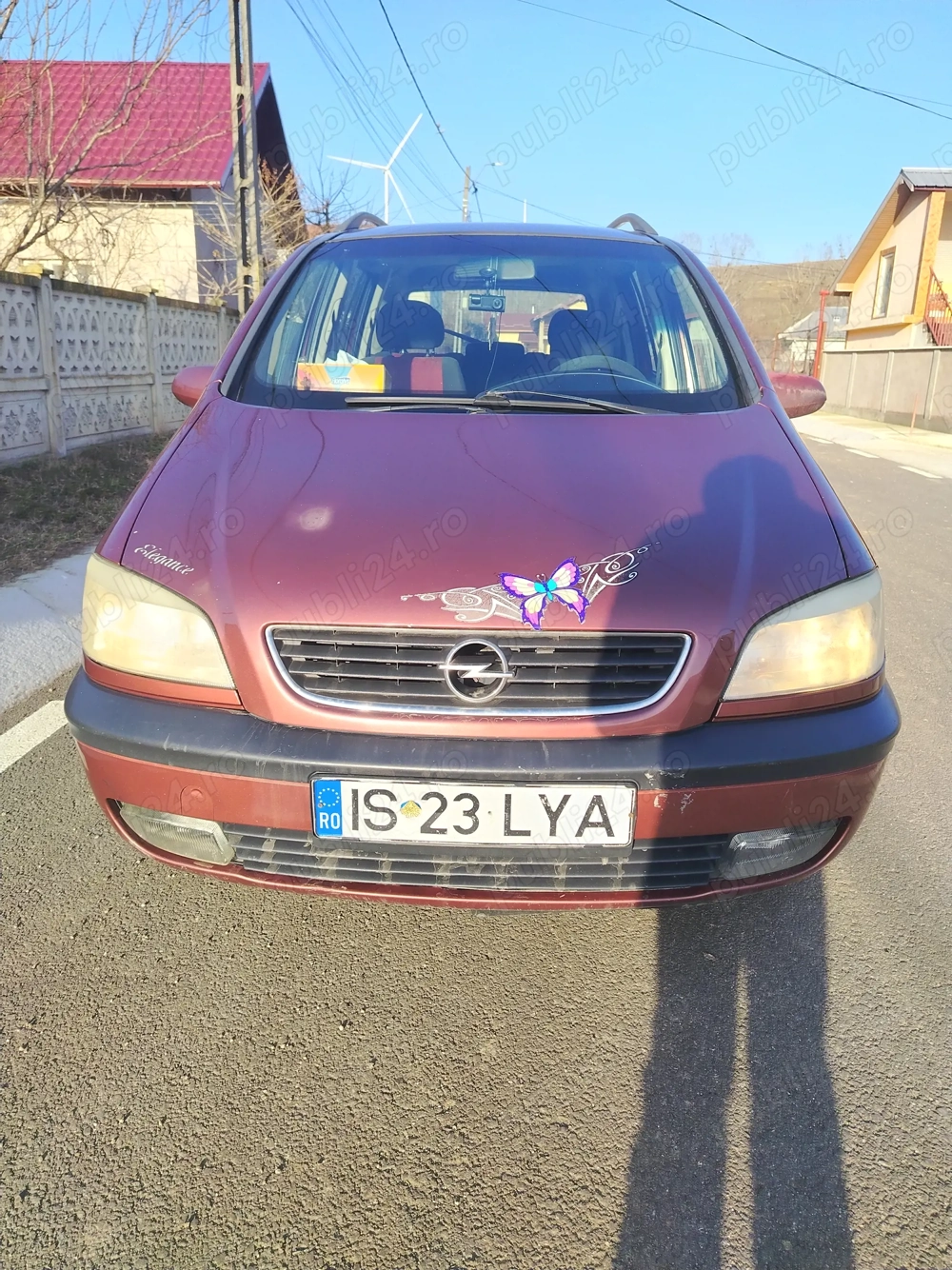 Vând Opel Zafira A 