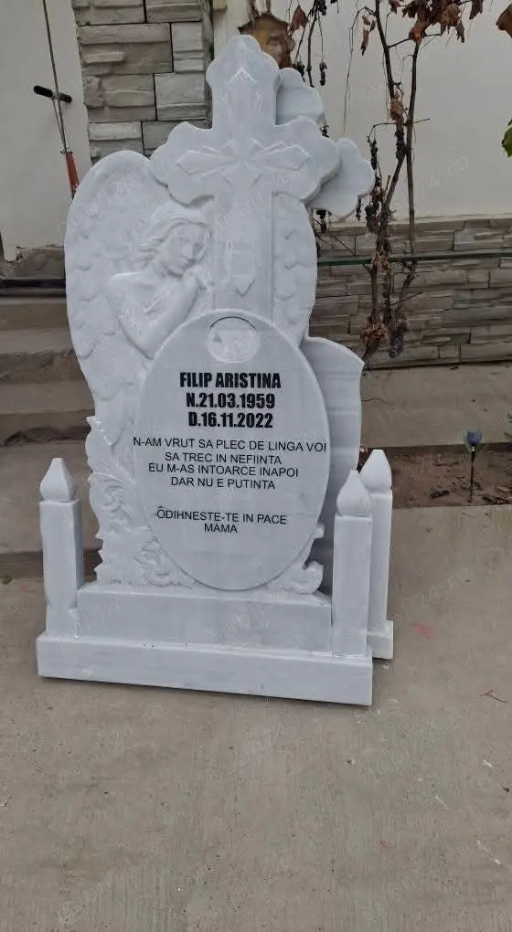 monumente funerare 