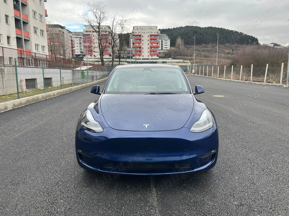 Tesla Model Y Dual Motor Long Range