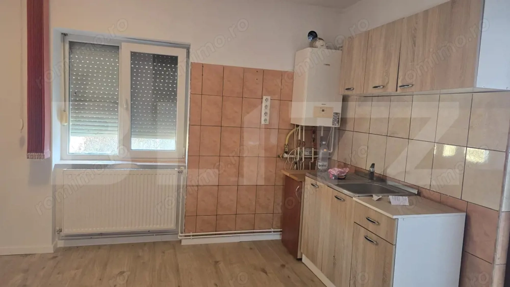 Casa 2 camere, 60 mp, 500 mp teren, zona Botizului