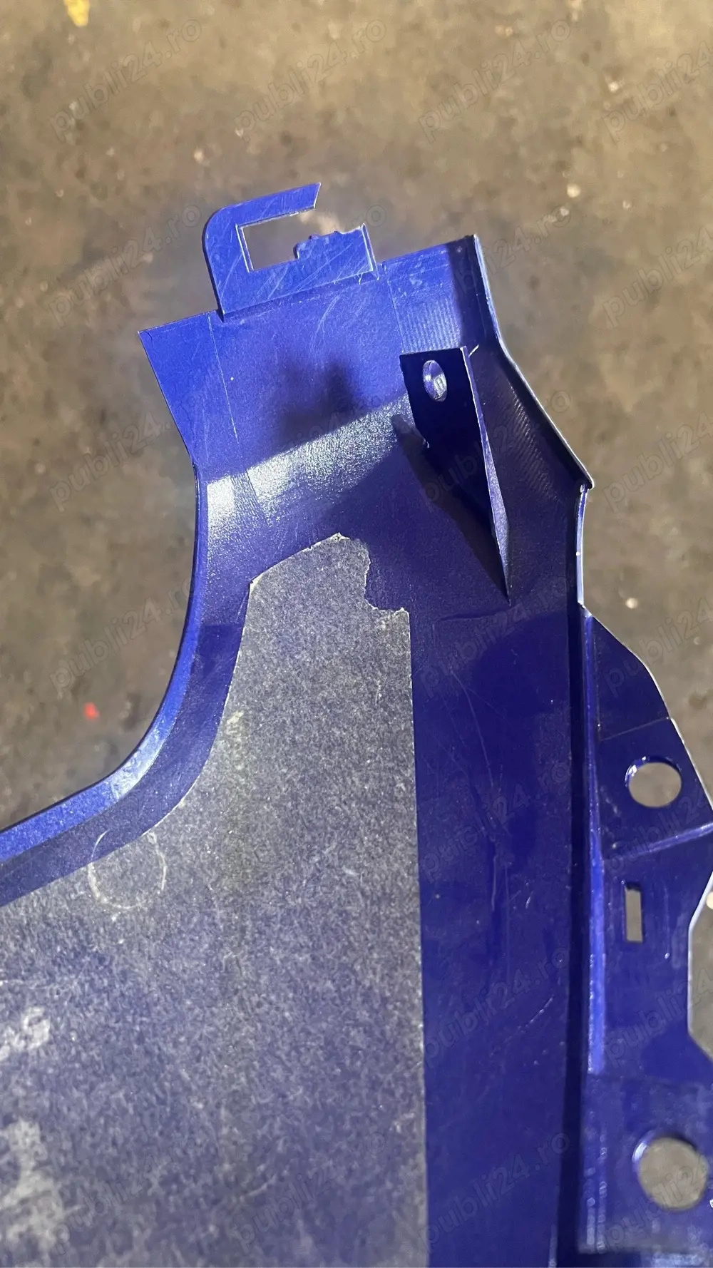 Carena originala laterală dreapta inferioară / burtă pentru Yamaha YZF - R1 2004-2006 RN12