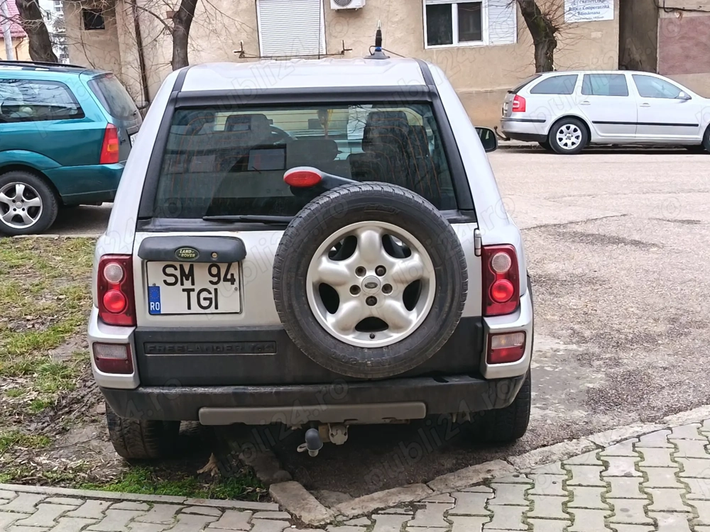 Vând Land Rover  din 2005