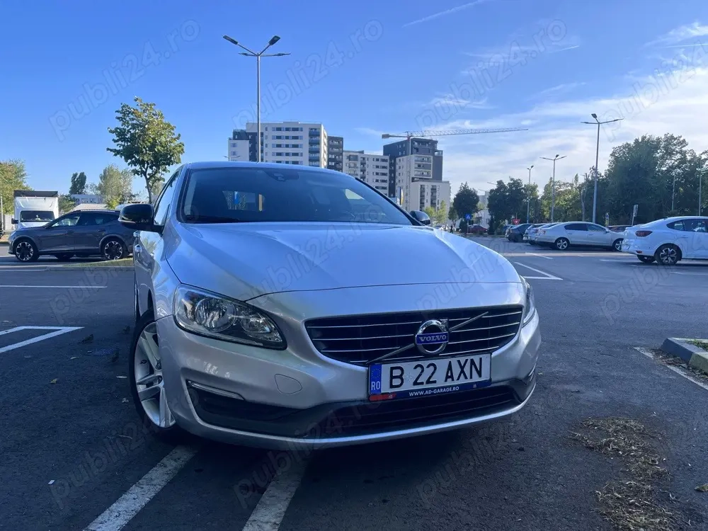 Volvo v60, 2015
