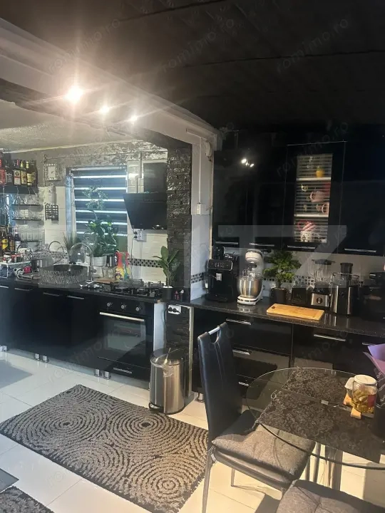 Casă 5 camere | Zonă semicentrală | Curte proprie | 100 mp utili, Str Plopilor !
