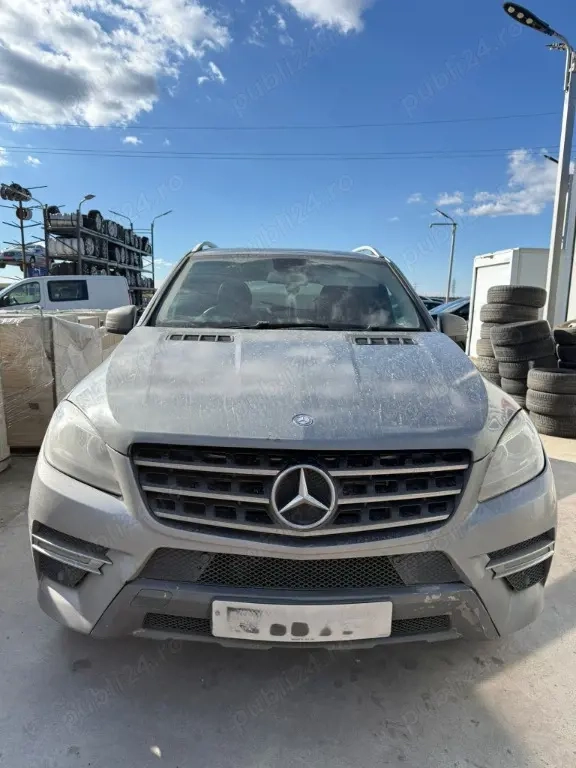 Dezmembrez Mercedes-Benz ML 350 W166 3.0 Diesel An 2013 Cod motor: 642.826