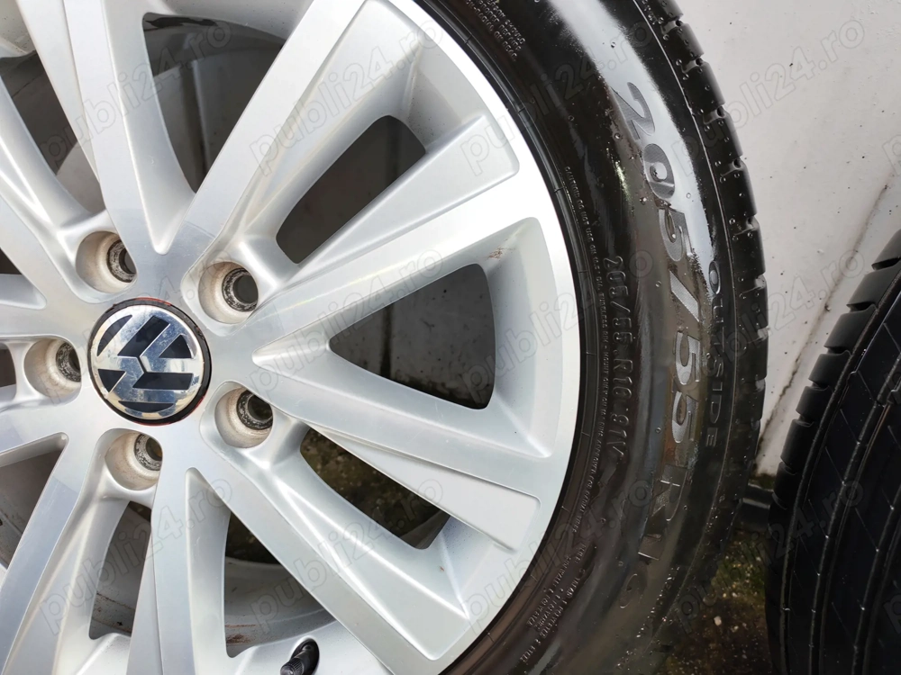 Jante VW echipate cu cauciucuri Pirelli,