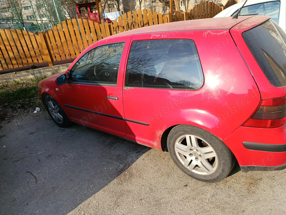 Vând golf 4