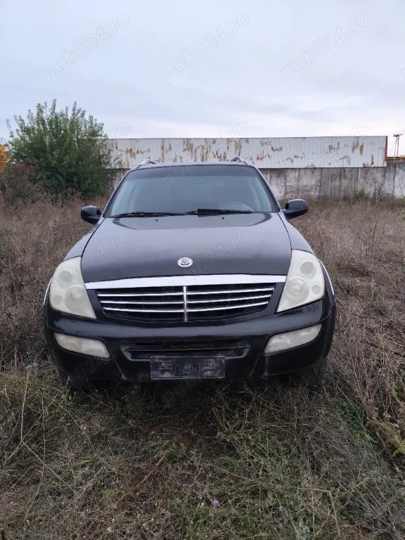 Dezmembram Ssangyong Rexton 2.7 cdi 4x4 An 2008 Cod motor D27DTP